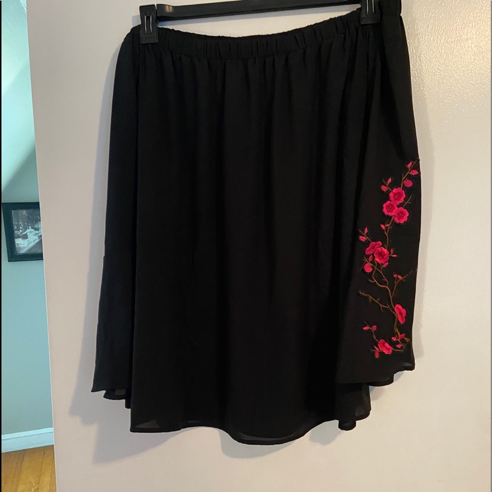 Off-the-shoulder shirt